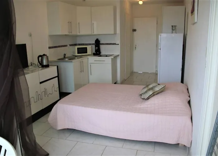 82, Heliopolis Fgh Au Village Naturiste Apartman *