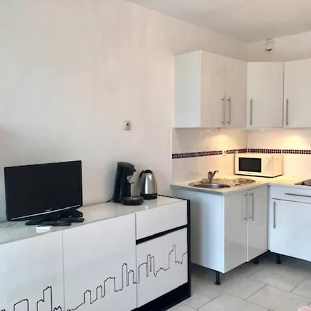 82, Heliopolis Fgh Au Village Naturiste 阿格德