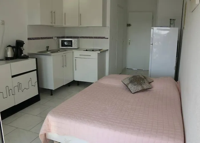 82, Héliopolis Fgh Au Village Naturiste